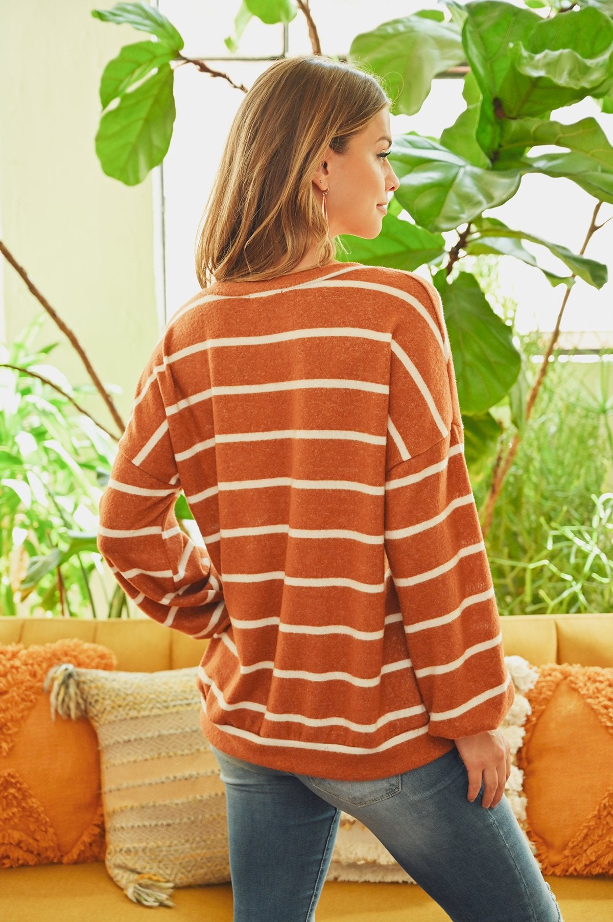 Oversized Puff Sleeved V-Neck Striped Top