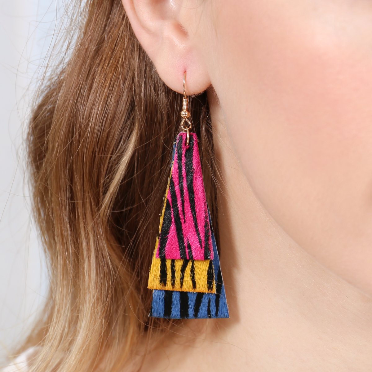 Hde2890 - Animal Print Layered Leather Trapezoid Hook Earrings