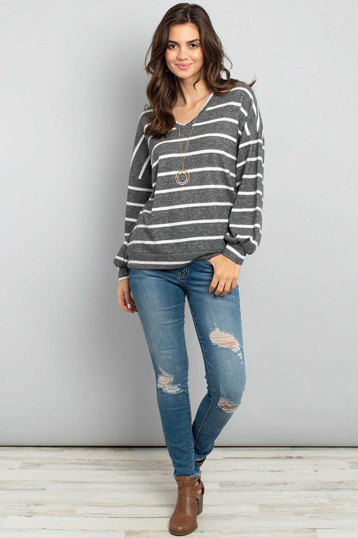 Oversized Puff Sleeved V-Neck Striped Top